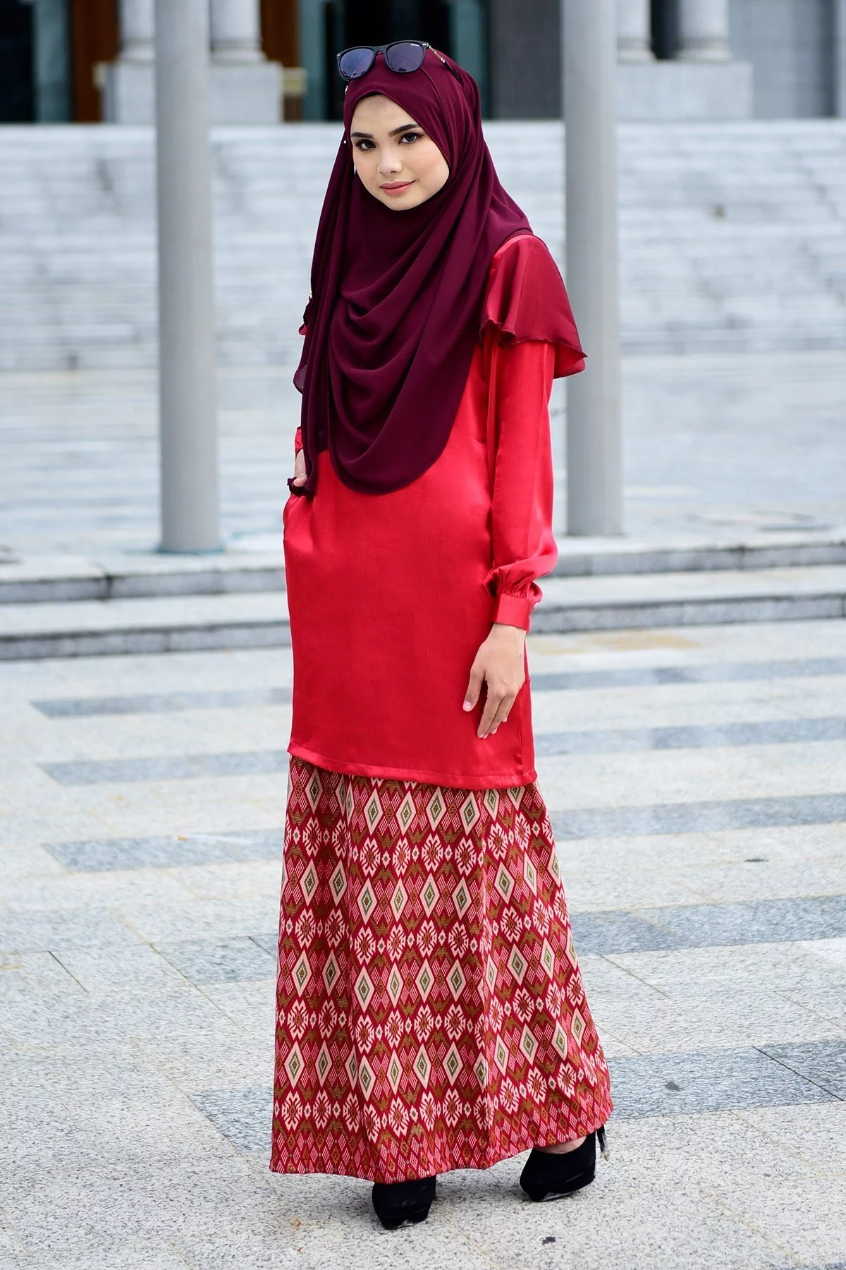 Baju Kurung Songket Wardini - Hot Red