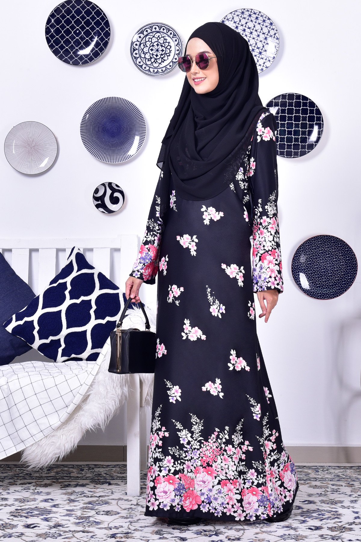 Abaya Ranaa - Black Valley