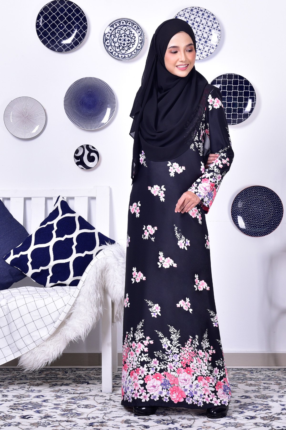 Abaya Ranaa - Black Valley