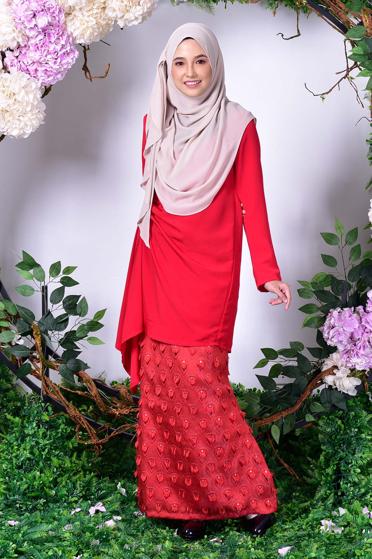 Baju Kurung Erine Waterfall - Scarlet Red