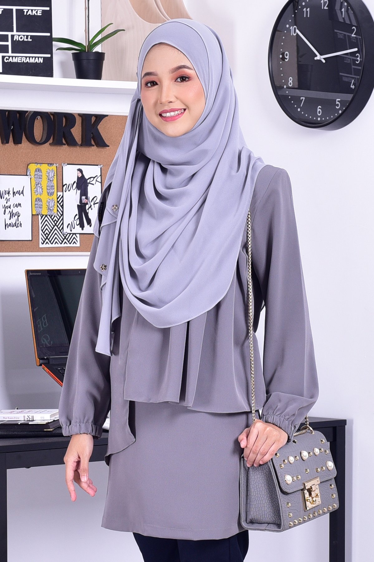 Blouse Flowina – Embrace Grey – MuslimahClothing.Com