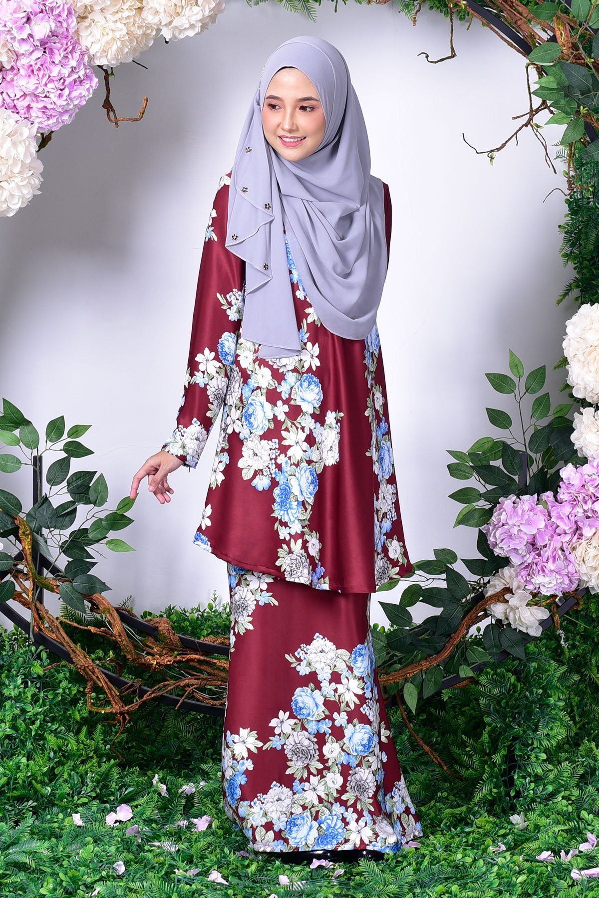 Baju Kurung Barbie Meghan - Red Daisy