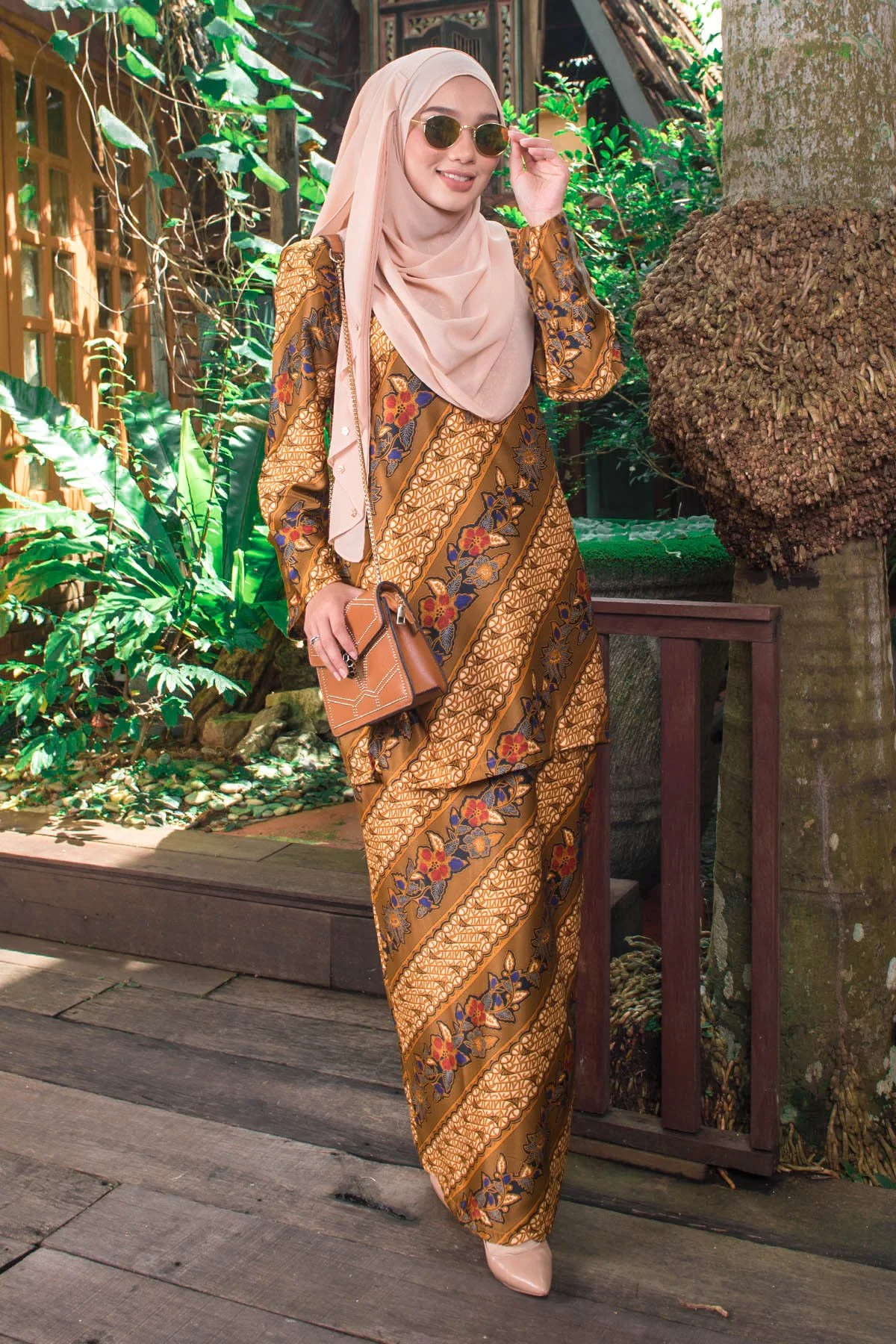 Baju Kurung Batik Aria - Gold