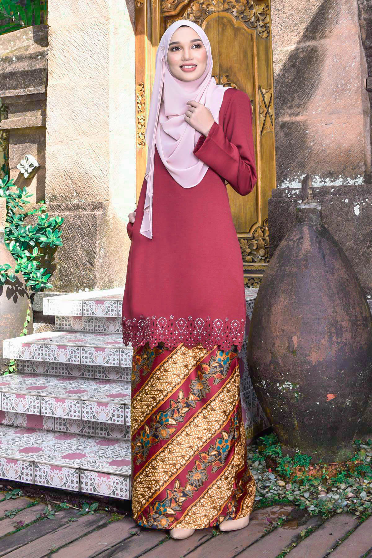 Baju Kurung Batik Lasercut Narnia Maroon Muslimahclothing Com