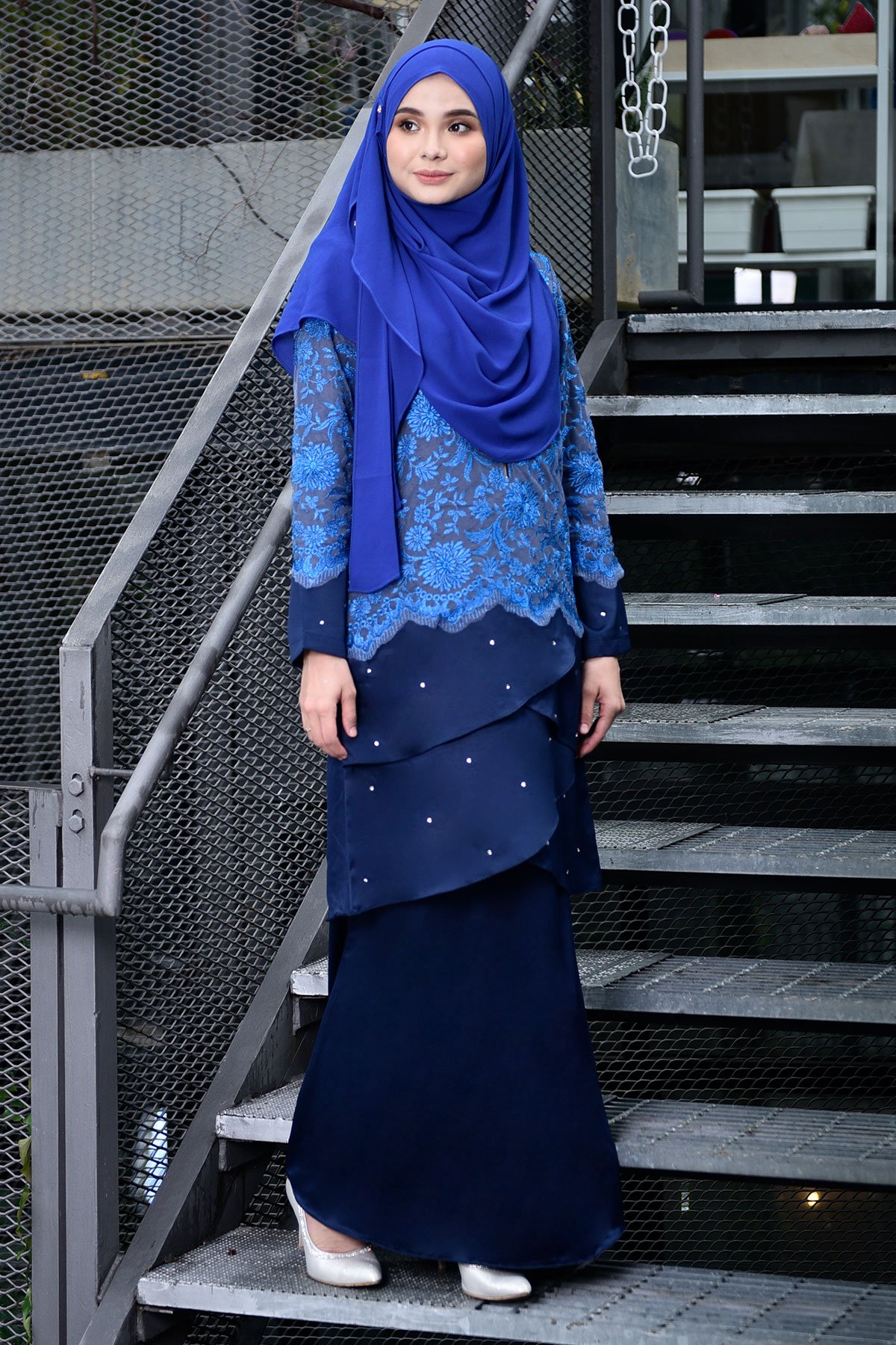 Baju Kurung Lace Clemence - Avery Blue