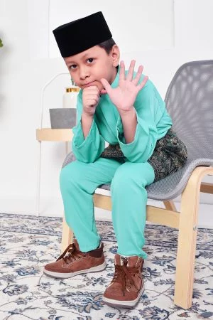 Baju Melayu Yusuf Slim Fit Kids - Fiji Green