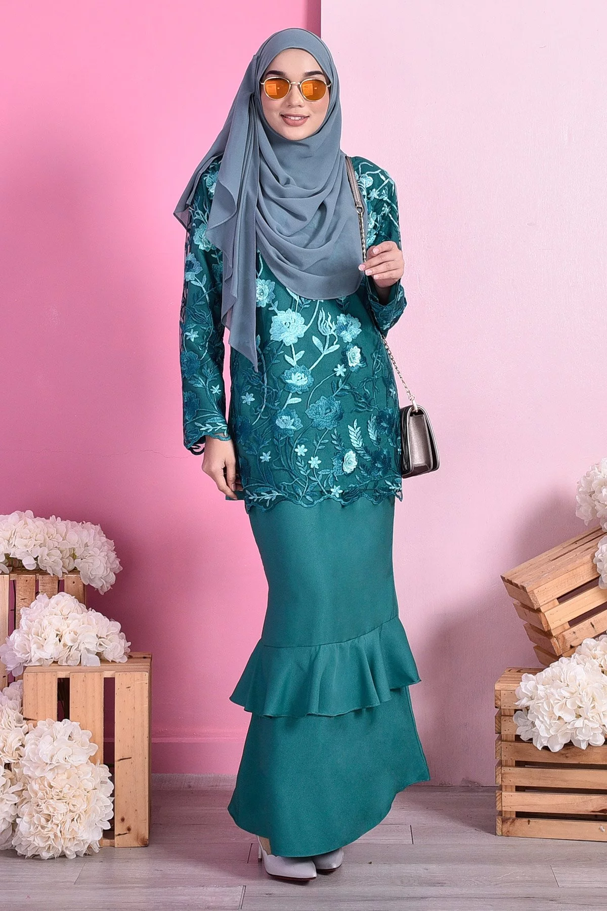 Baju Kurung Lace Celestine - Lush Green