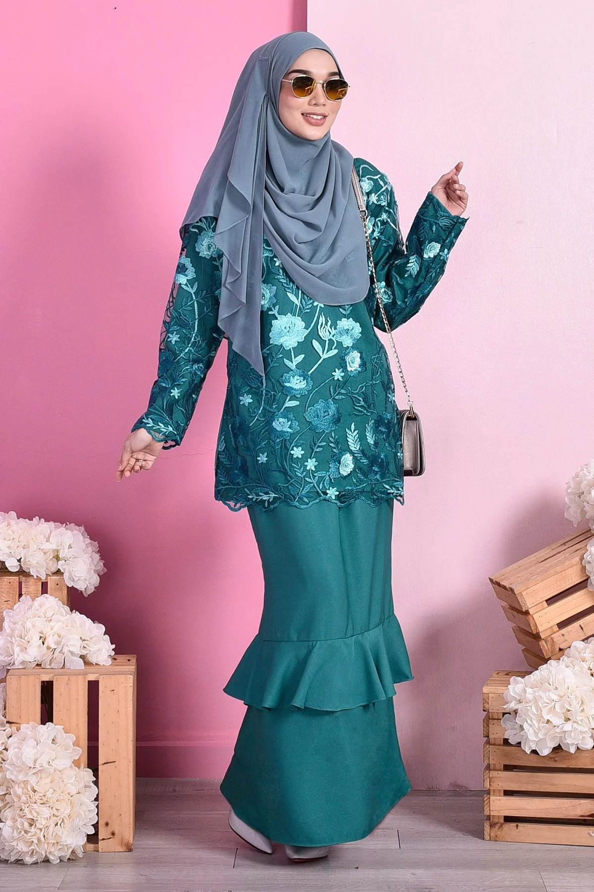 Baju Kurung Lace Celestine - Lush Green