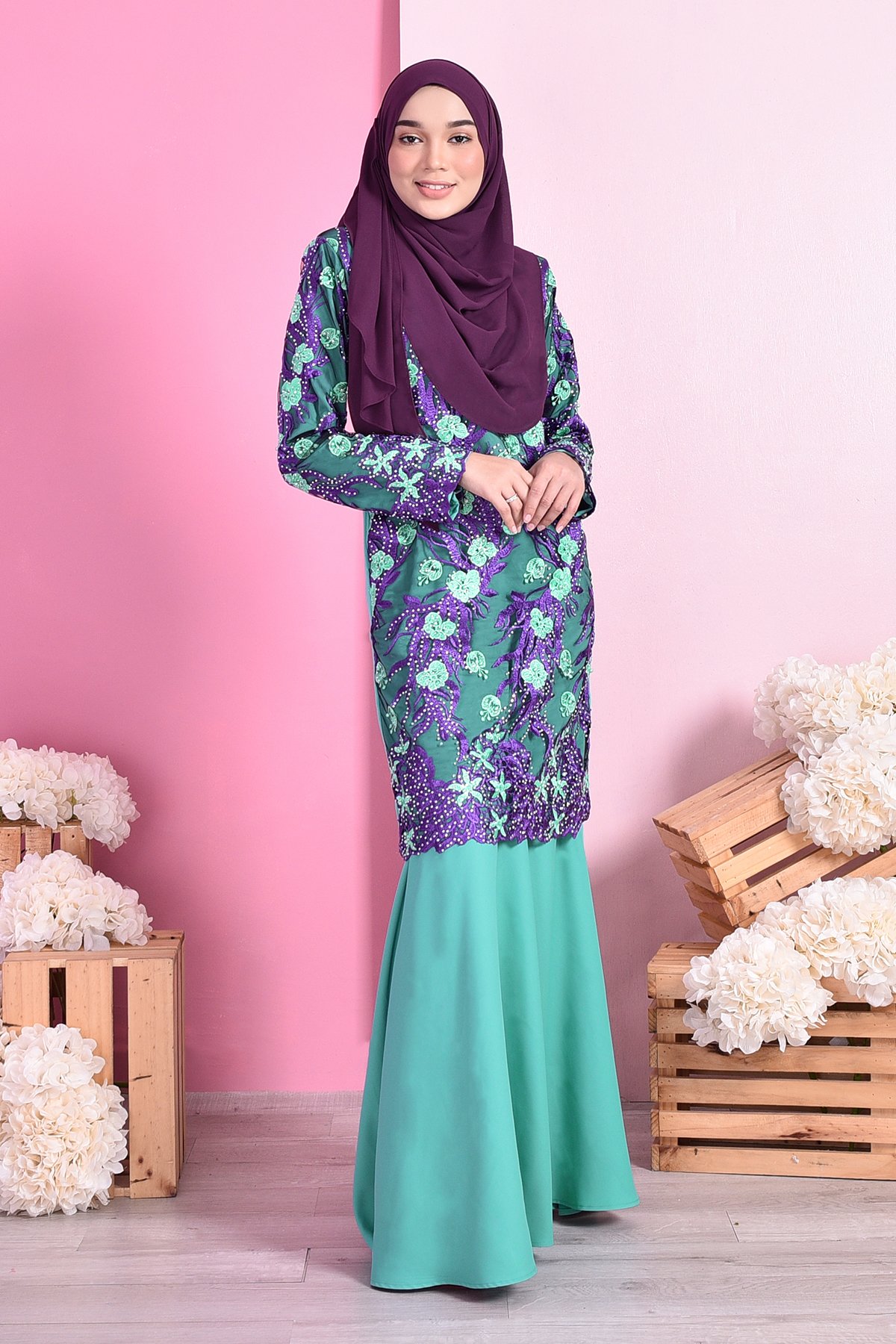 Baju Kurung Lace Glitz Inaya – Fiji Green – MuslimahClothing.Com