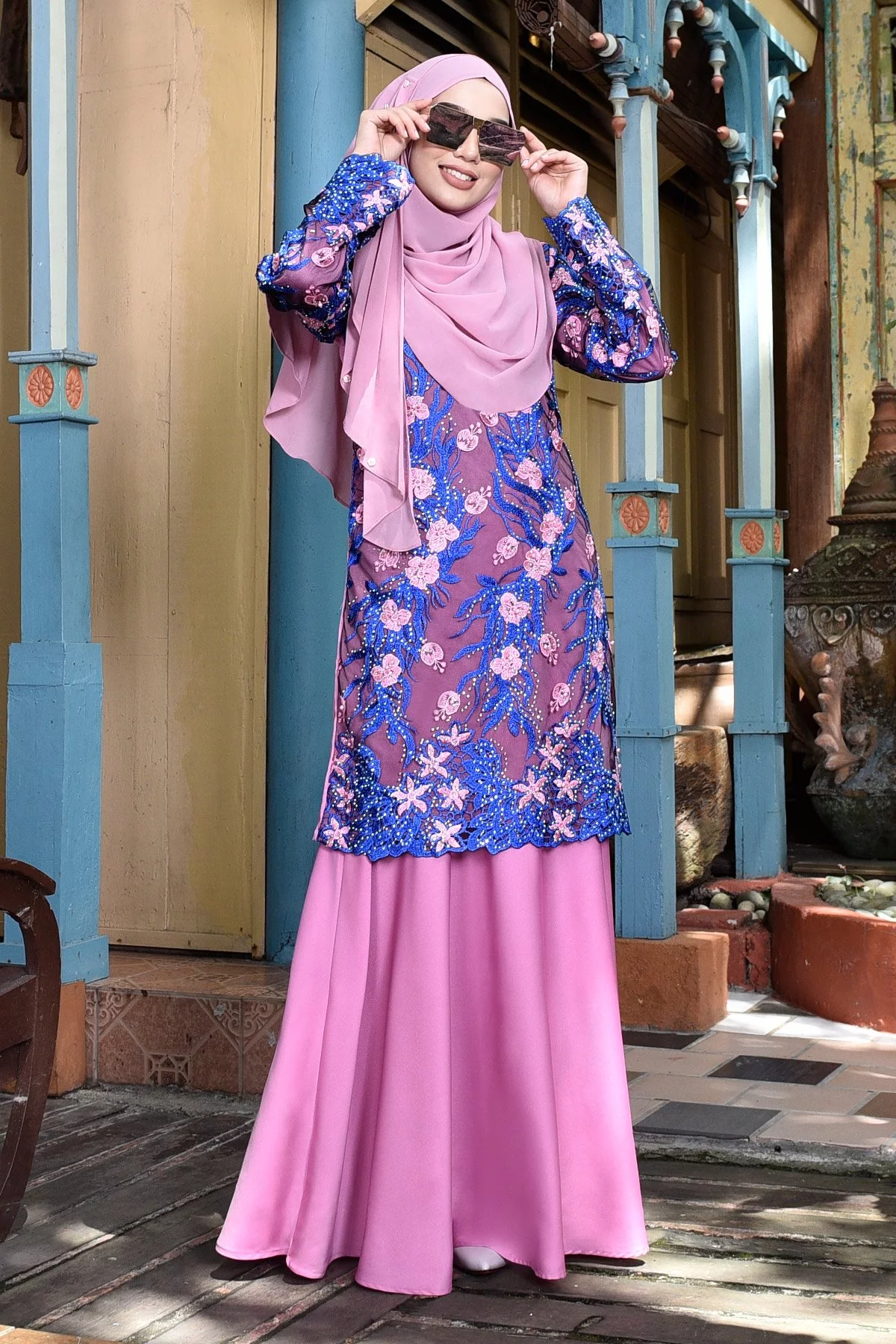 Baju Kurung Lace Glitz Inaya - Flamingo Pink