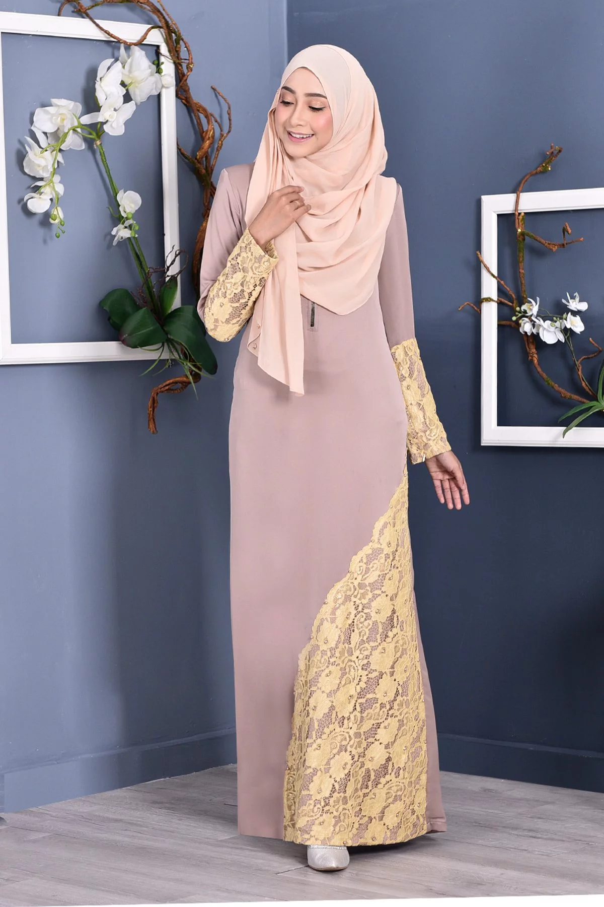 Abaya Lace Mazaya - Golden Brown