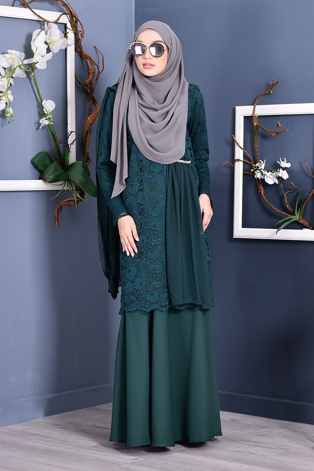  Baju  Kebaya Warna  Hijau Emerald Zafrina