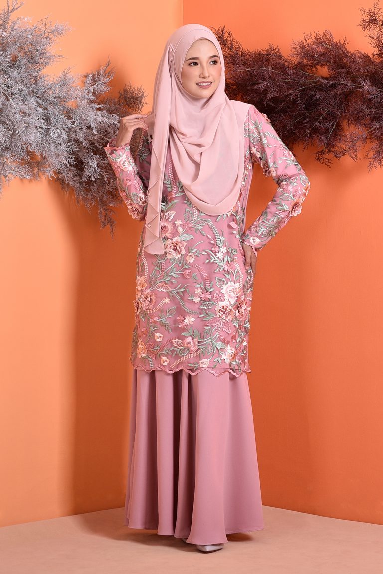 Baju Kurung Lace 3D Azura – Coral Pink – MuslimahClothing.Com