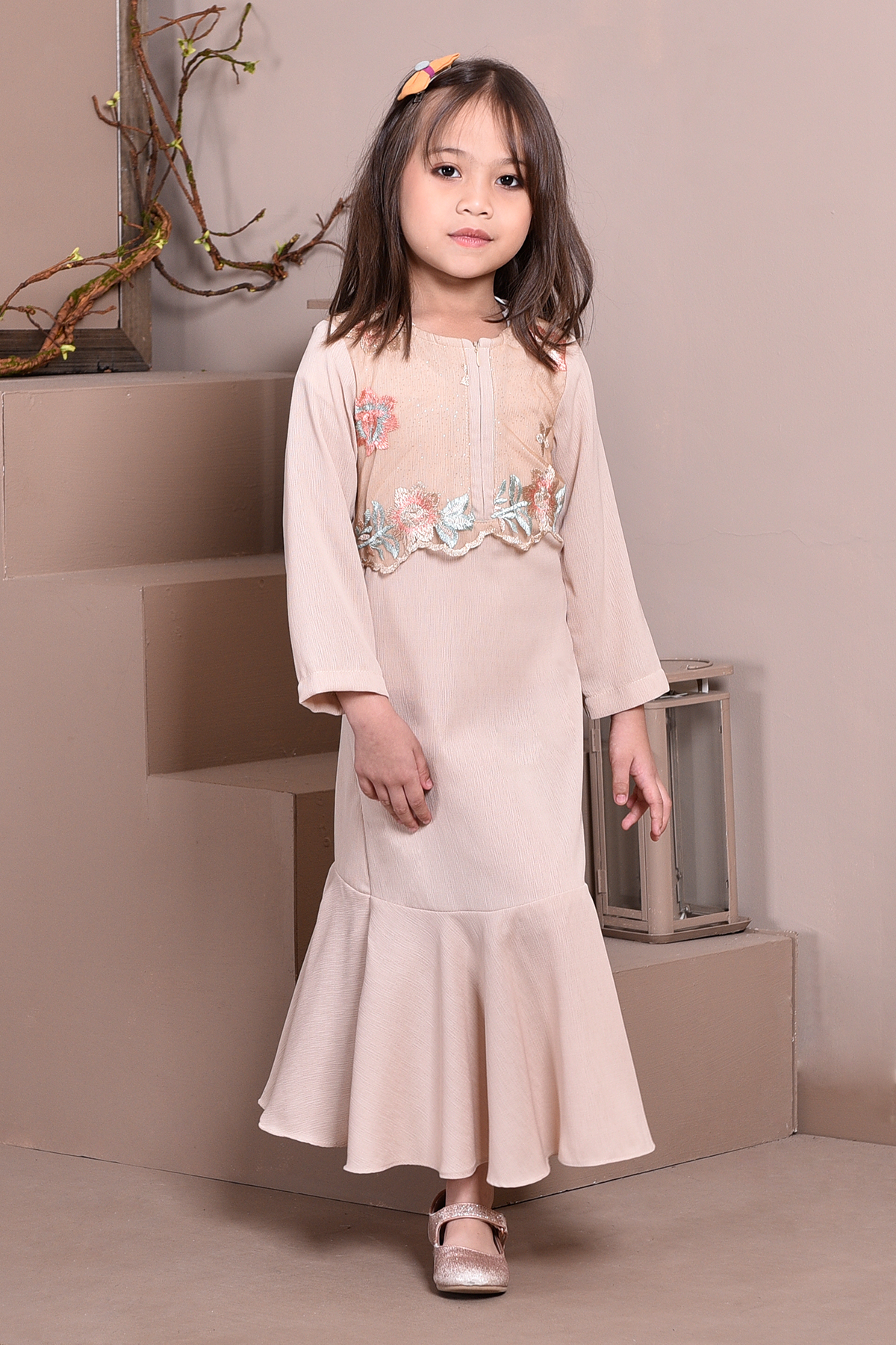 Abaya Lace Mermaid Elsa Kids – Milk Tea – MuslimahClothing.Com