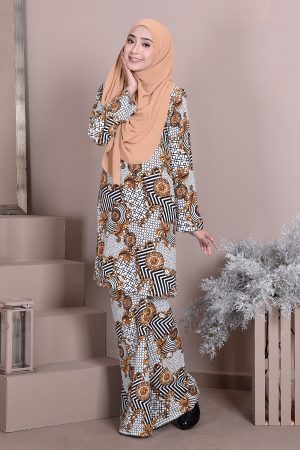 Baju Kurung Puteri Pahang Penelope - Snow White