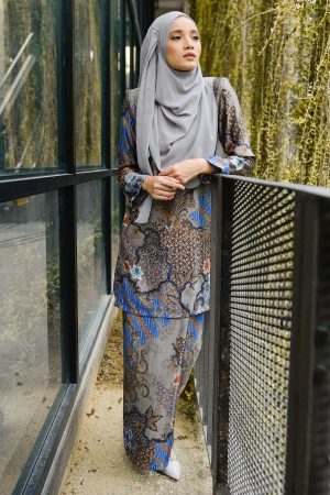 Baju Kurung Batik Satin Silk Najiha - Gemstone Blue