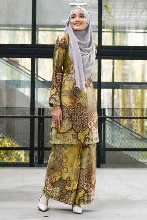 Baju Kurung Batik Satin Silk Najiha - Tropical Green