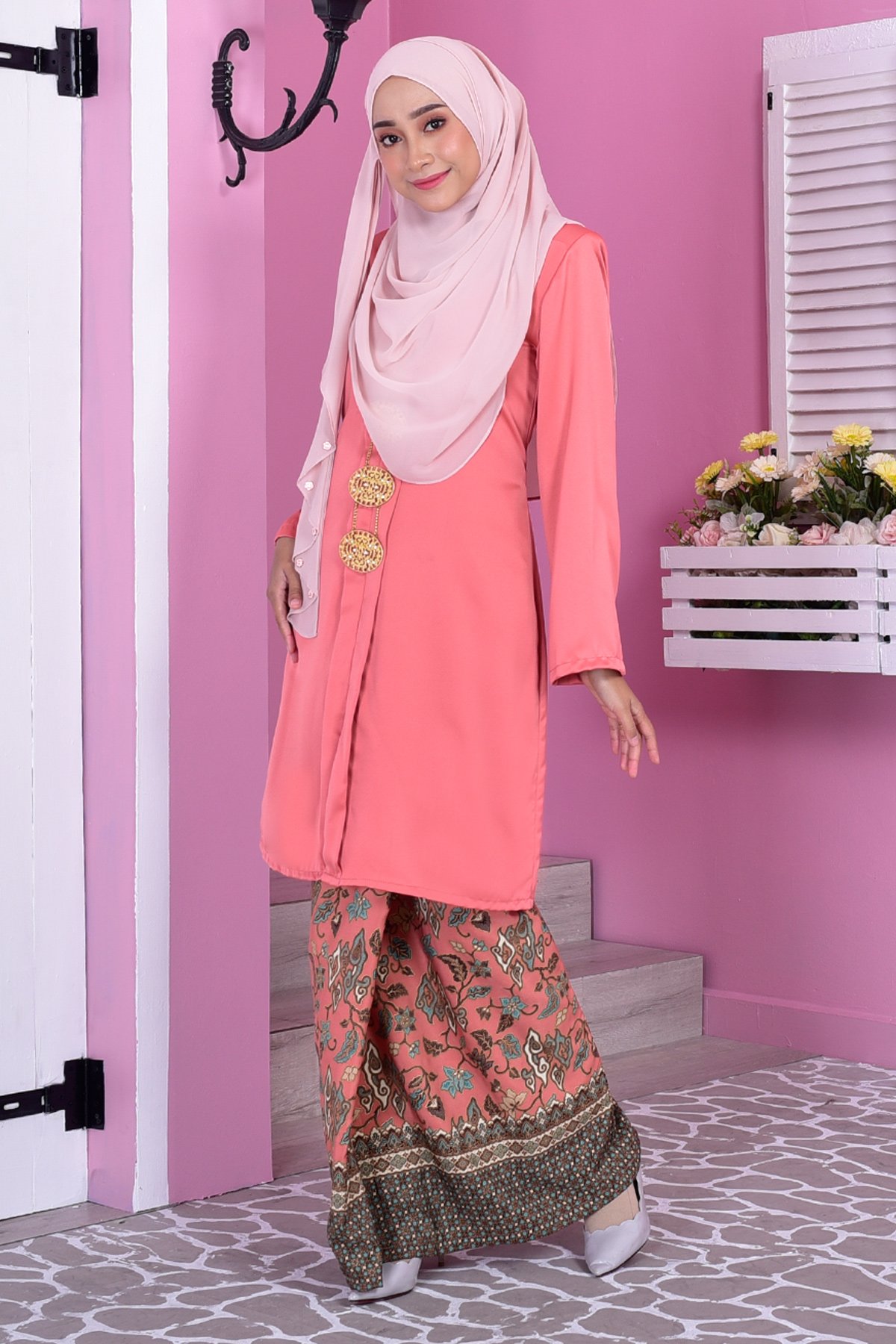 Baju Kebarung Batik Surina – Orange – MuslimahClothing.Com