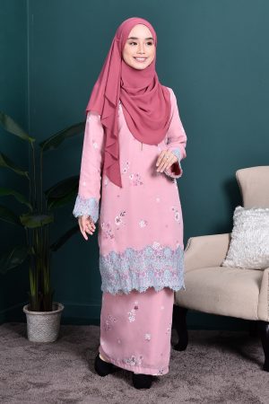 Baju Kurung Lace Madame Dalia - Smoothies Pink