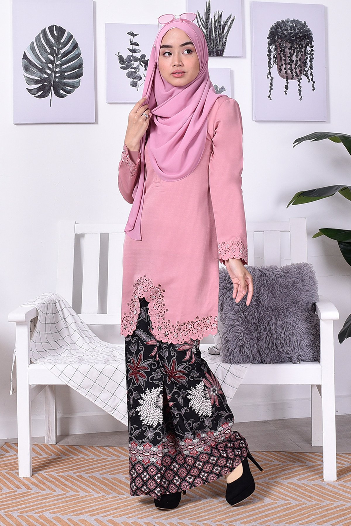 Baju Kurung Batik Moden Lasercut Nasim – Pink Rose – MuslimahClothing.Com