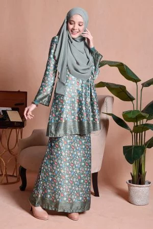 Baju Kurung Batik Pleated Arina - Turquoise