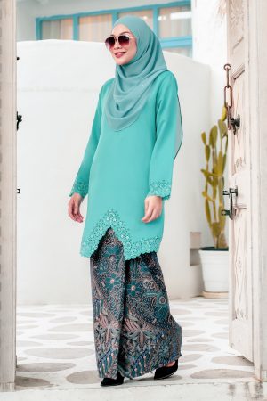 Baju Kebarung Batik Lasercut Aimi - Tiffany Blue