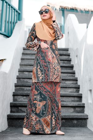 Baju Kurung Kedah Batik Dobby Aimi - Dark Tangerine