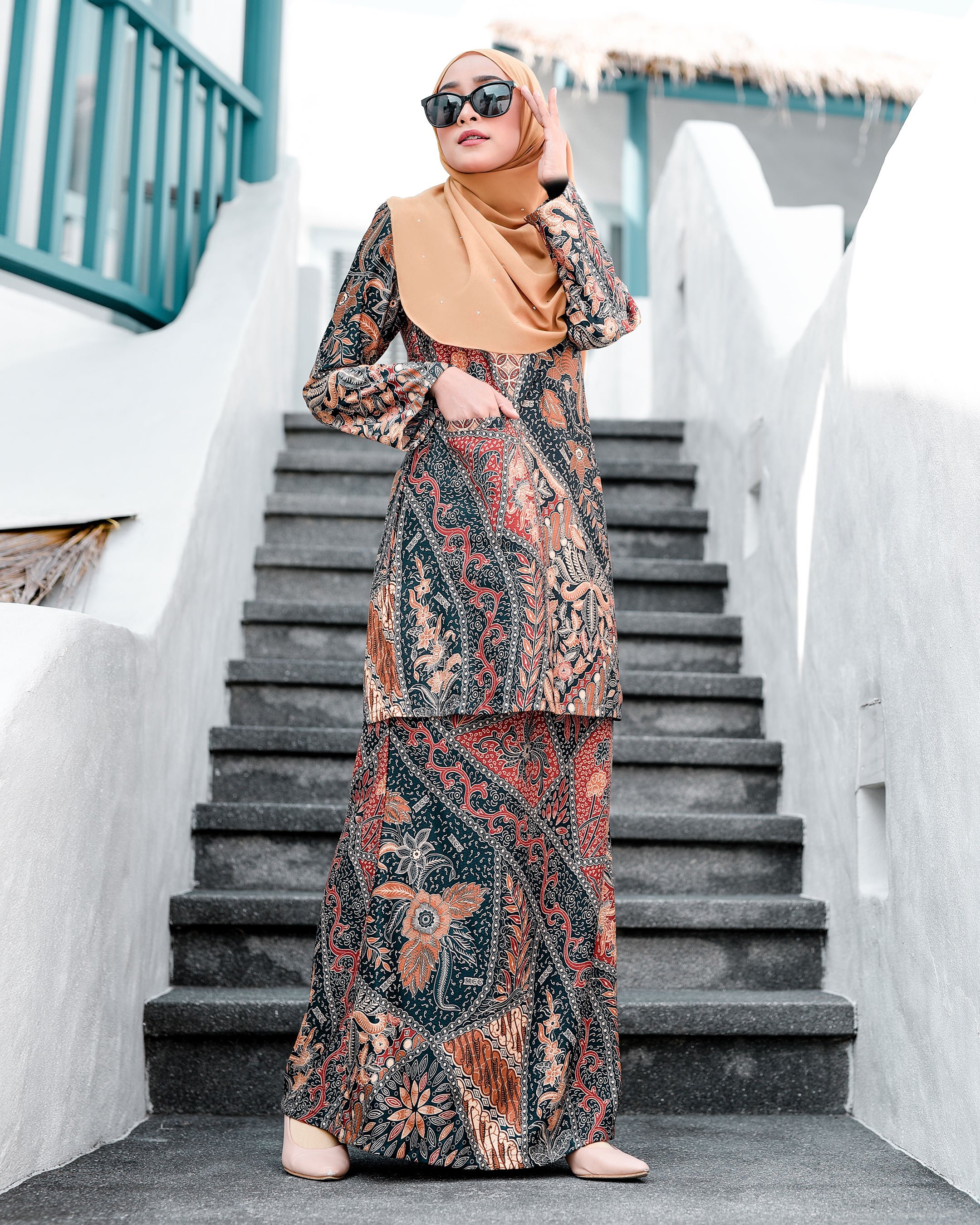 Baju Kurung Kedah Batik Dobby Aimi – Dark Tangerine – MuslimahClothing.Com
