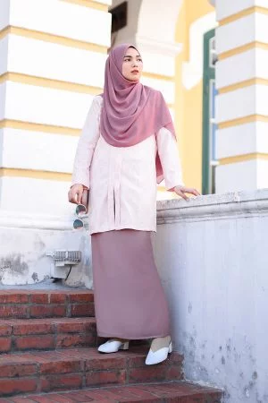 Baju Kebarung Lace Geesha - Salmon Pink