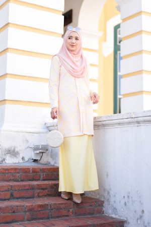 Baju Kebarung Lace Geesha - Peach Custard