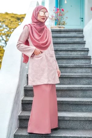 Baju Kurung Kedah Lace Gemima - Cotton Pink