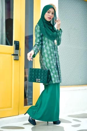 Baju Kebarung Lace Giselle - Emerald Green