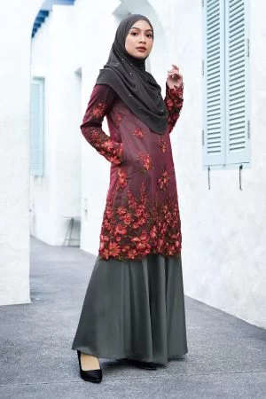 Baju Kurung Lace Latifah - Scarlet Grey