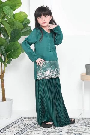 Baju Kurung Lace Pleated Aeni Kids - Zamrud Green