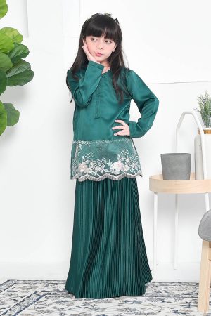 Baju Kurung Lace Pleated Aeni Kids - Zamrud Green