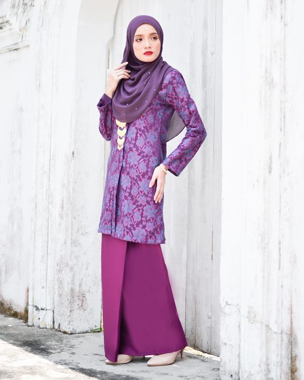 Baju Kebarung Lace Gyra – Purple – MuslimahClothing.Com