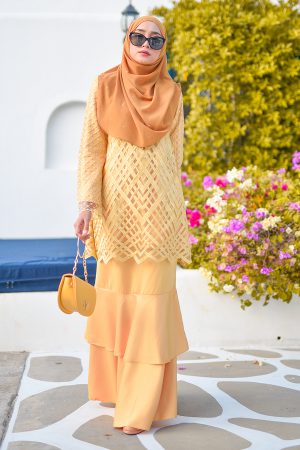 Baju Kurung Lace Azila - Ferrero Gold