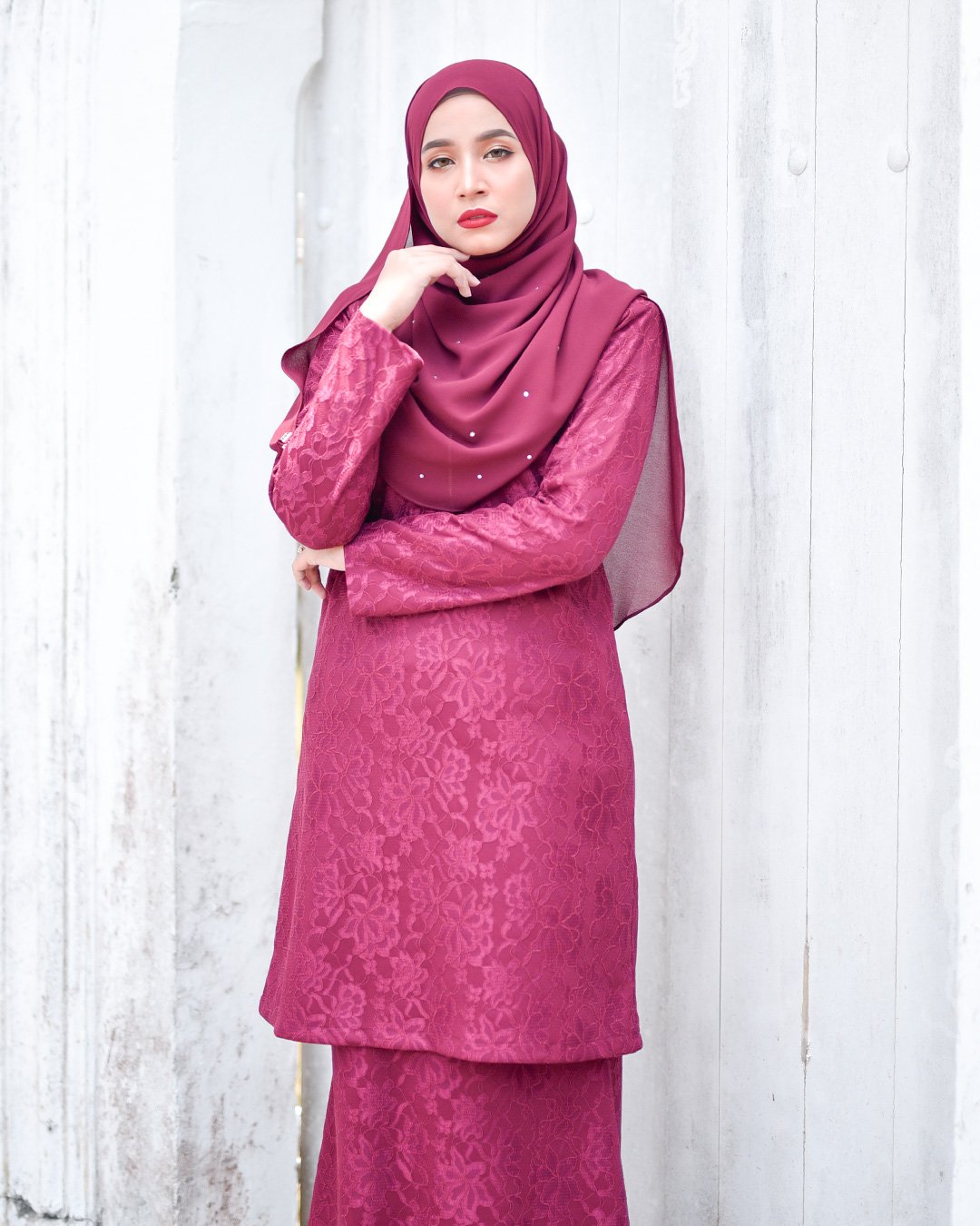 Baju Kurung Lace Gywa – Madamme Red – MuslimahClothing.Com