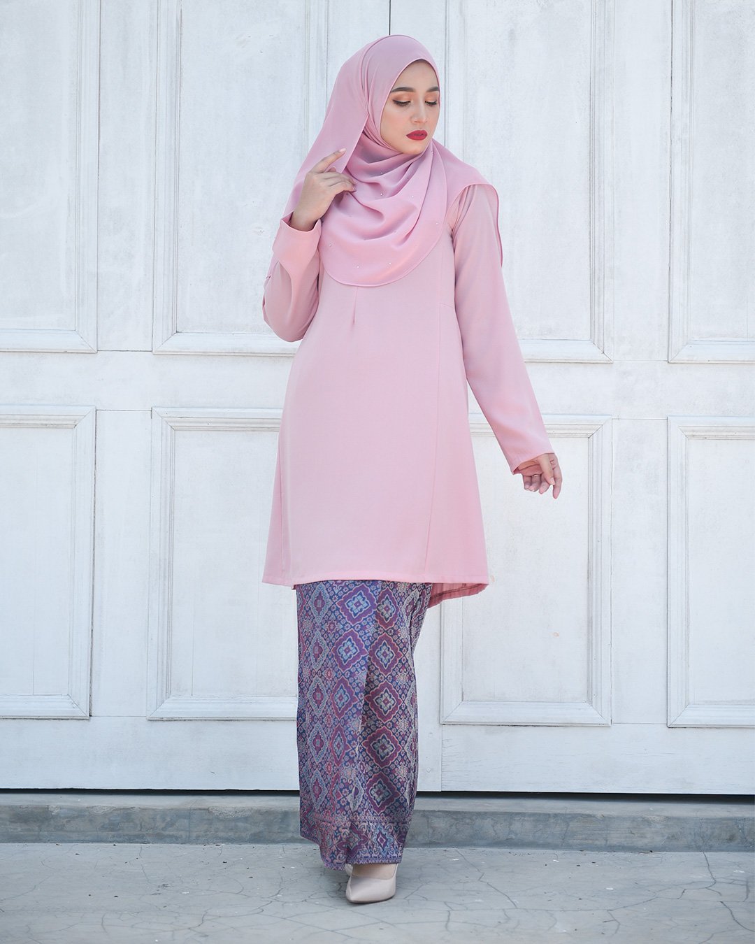 Baju Kurung Riau Pahang Songket Azneem - Petals Pink - MuslimahClothing.Com