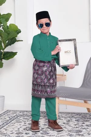 Baju Melayu Adam Regular Fit Kids - Lush Green