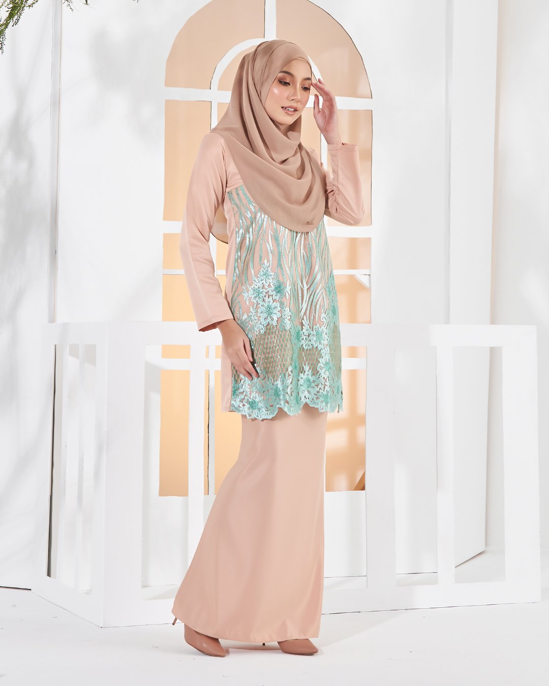 Baju Kurung Lace Anisa – Minty Peach – MuslimahClothing.Com