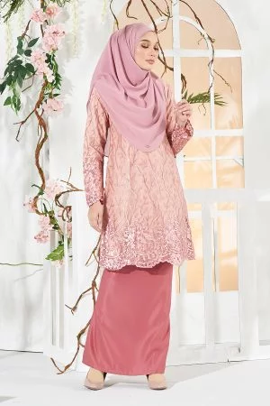 Baju Kurung Lace Aifa - Strawberry Latte