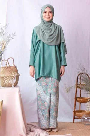 Baju Kurung Kaftan Batik Adiratna - Green Hunter