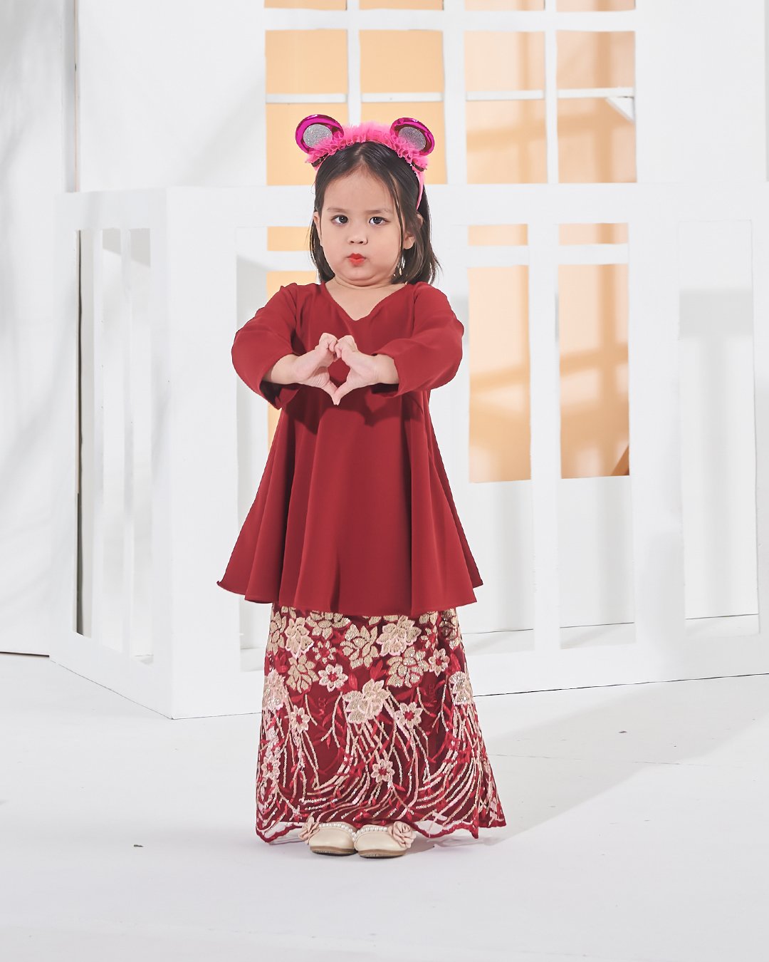 Baju Kurung Lace Barbie Adora Kids – Ozzy Red – MuslimahClothing.Com