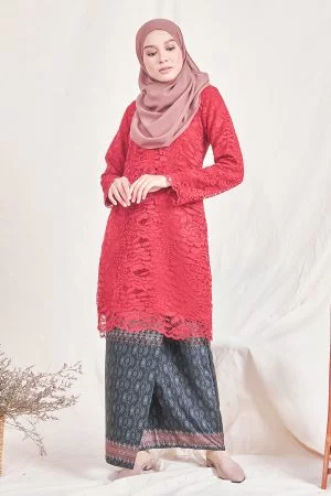 Baju Kurung Batik Lace Nani- Chic Red
