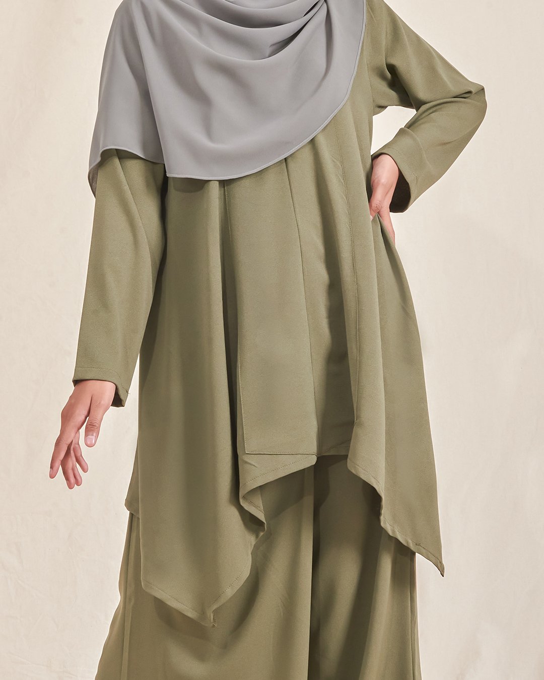 Suit Latifa Laluna X MCC – Olive Green – MuslimahClothing.Com
