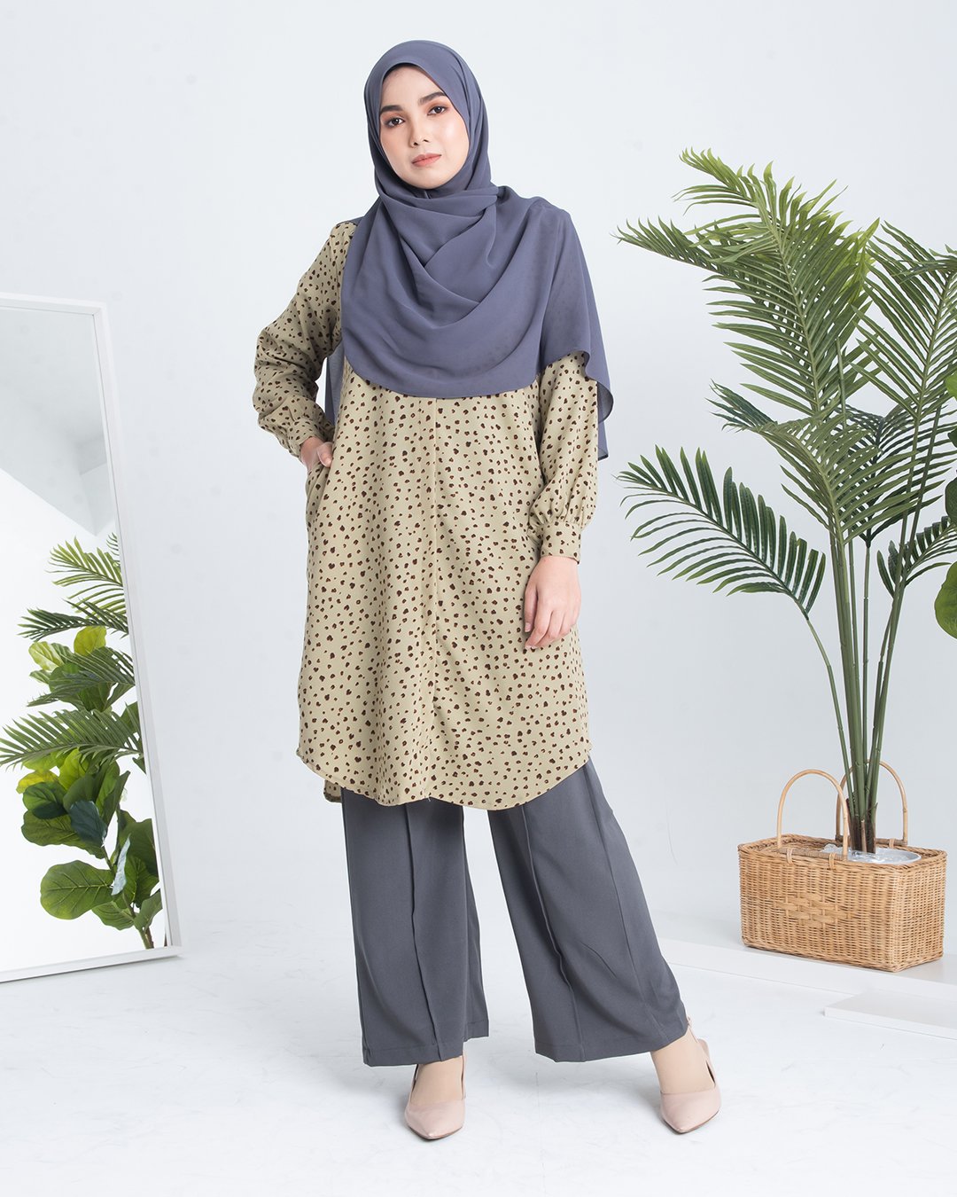 Tunic Risqa – Sage Green – MuslimahClothing.Com