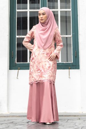 Baju Kurung Lace Afrina - Creamy Pink