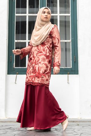 Baju Kurung Lace Afrina - Crimson Red