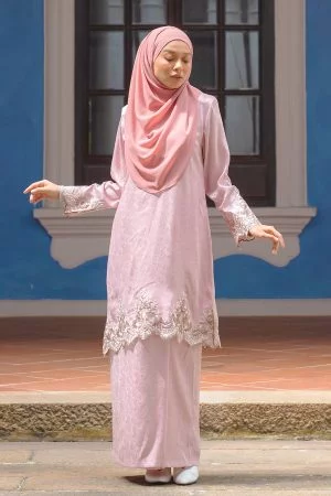 Baju Kurung Royal Jacquard Lace Andara - Crepe Pink